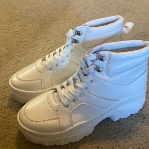White chunky sneakers